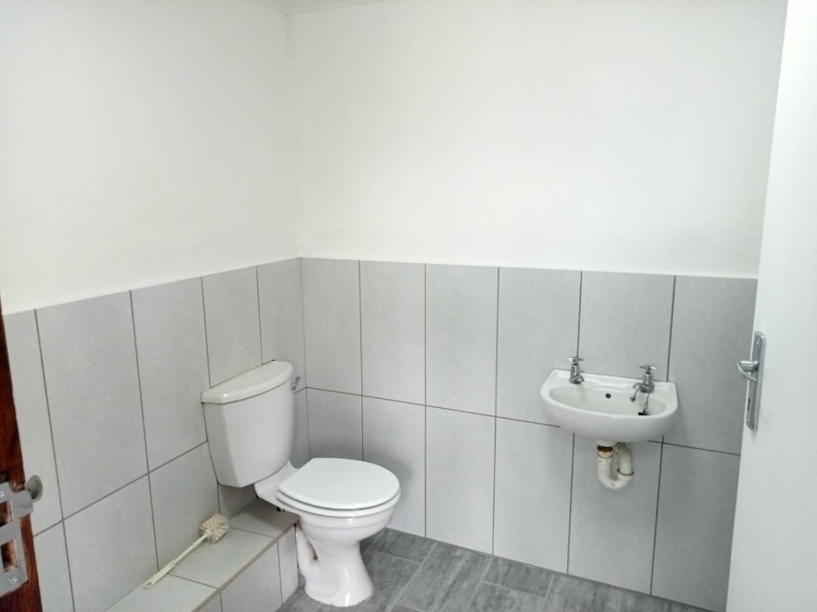 To Let 3 Bedroom Property for Rent in Heatherlands Western Cape